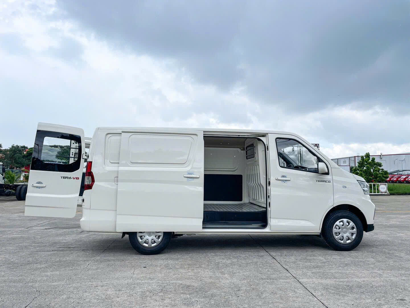 Tera V8 5 Chỗ Phanh ABS – Lựa Chọn An Toàn & Hiện Đại Tại Ô Tô Thái Phong